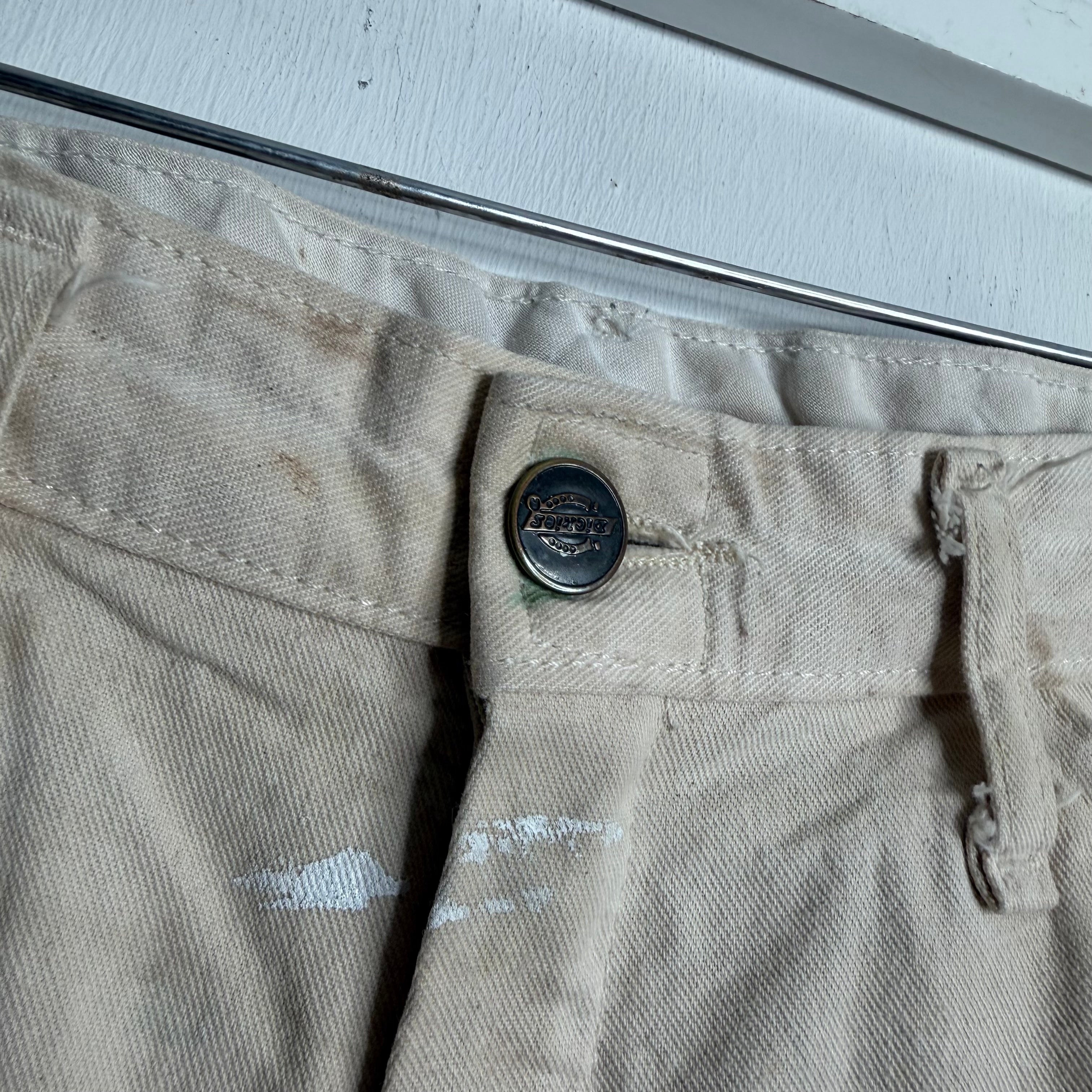 Dickies Painted Carpenter Shorts - 1990s - 32